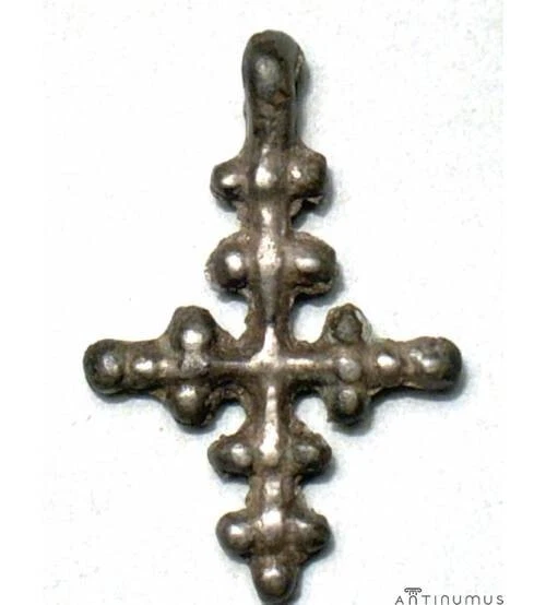 Киевская Русь. Нагрудный крестик. X – XIII вв.