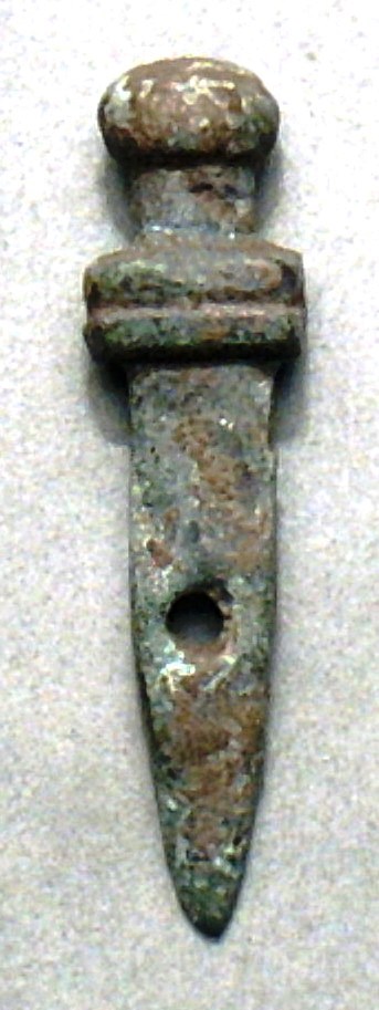 Киевская Русь. Амулет. Кинжал. Бронза. Литье. X – XIII вв.