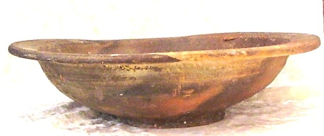 Северное Причерноморье. Миска. Грубая зернистая глина. Покрыта плохим лаком бурого оттенка. II – IV вв. н.э.