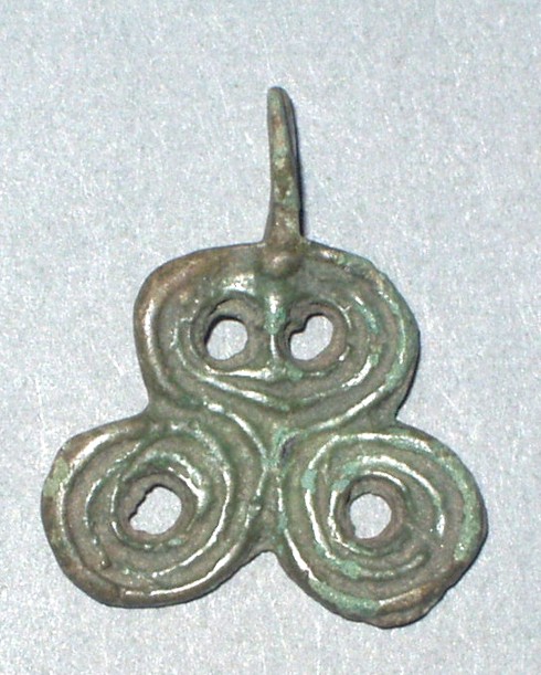 Киевская Русь. Подвеска змеевидная. Бронза. Литье.