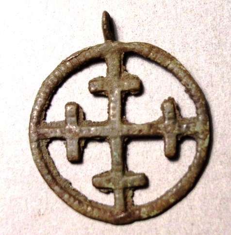Киевская Русь. Крест в кольце. Бронза. Литье. X – XIII вв.